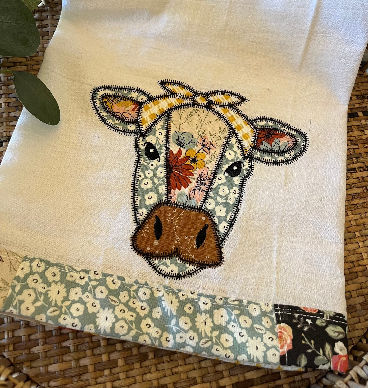 Free shipping-Ready to Ship- Handmade -tea towel-cow-heifer - appliqué-Kitchen decor- farm house decor- hand towel